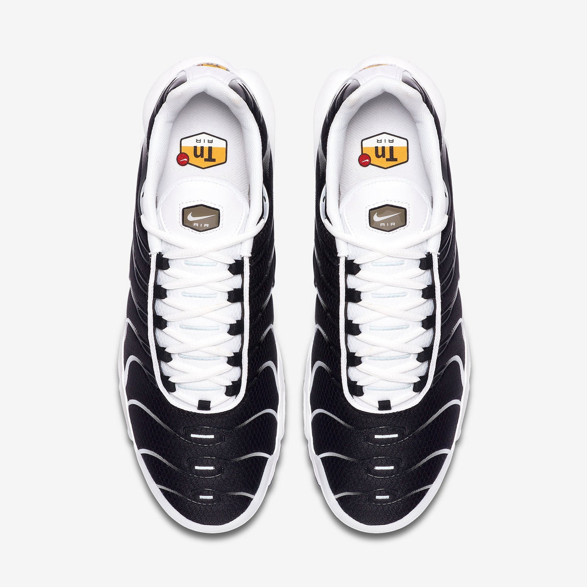 Nike Air Max Plus White Black Metallic Pewter